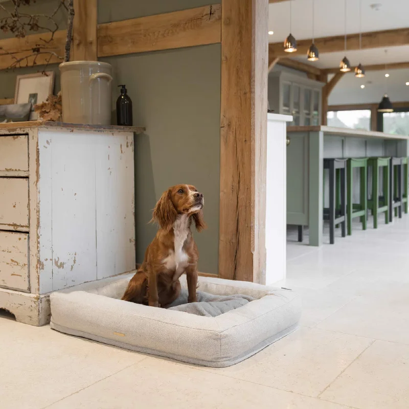 Comfort Cube Dog Bed in Ivory by Lords & Labradors